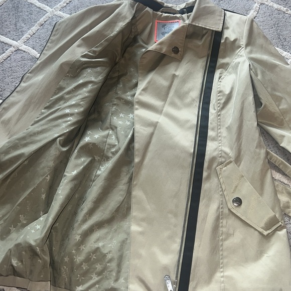 Circus by Sam Edelman rain coat - Picture 8 of 9